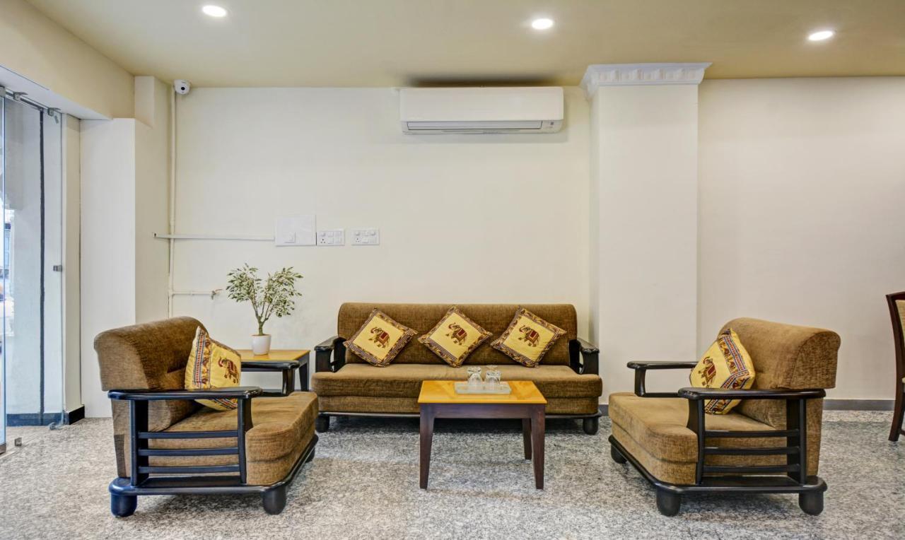 Hotel Treebo Jheel Mahal Udaipur Exterior foto